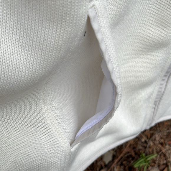 NWT {vineyard vines} NYC Custom Logo Vest - Picture 3 of 8